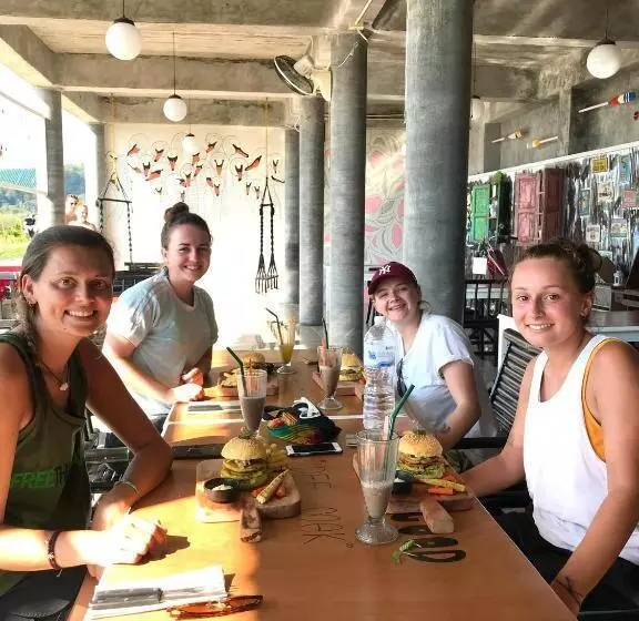 Fotos del hotel Lanta Halabala Resort:  6