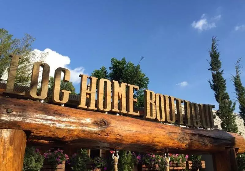 Loghome Boutique