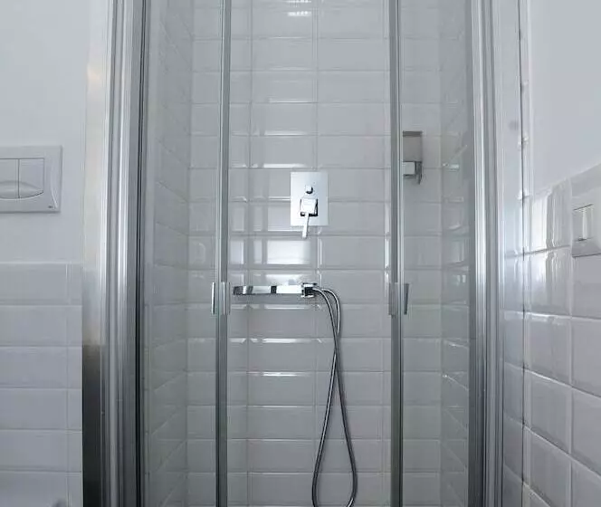 Fotos del hotel Maison Du La Metro:  8