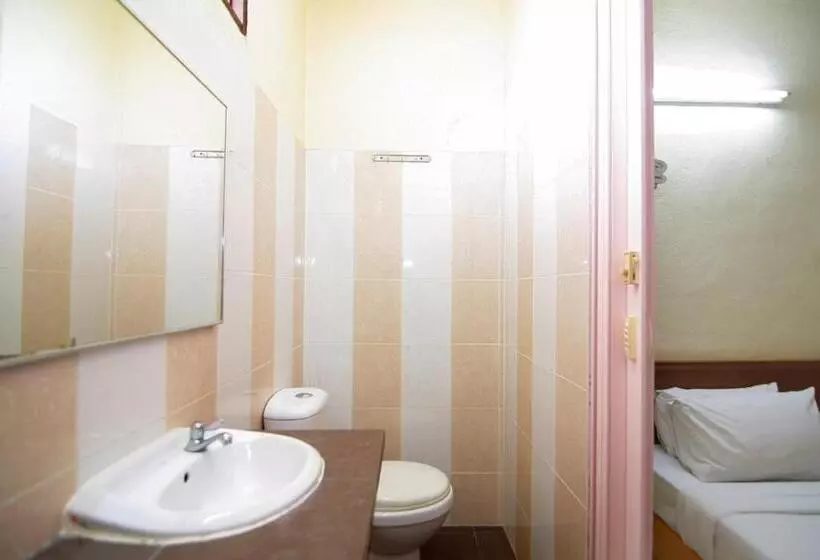 Fotos del hotel Anggerik Lodging:  15