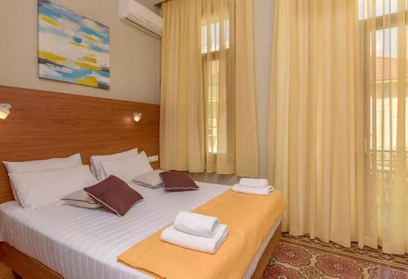 Fotos del hotel Thejoy:  18