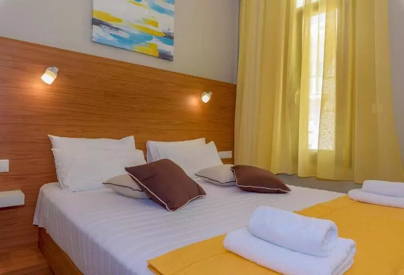 Fotos del hotel Thejoy:  13