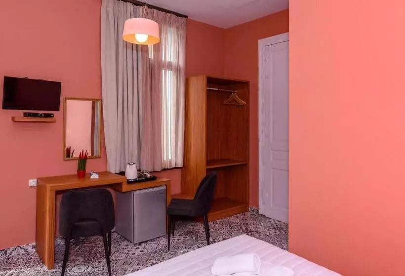 Fotos del hotel Thejoy:  20