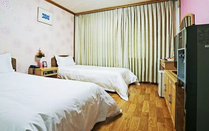 Fotos del hotel Emerald:  2