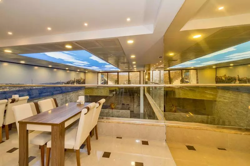 Fotos del hotel Interstellar  Merter:  6