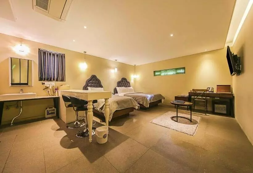 Fotos del hotel Myeongjak:  15