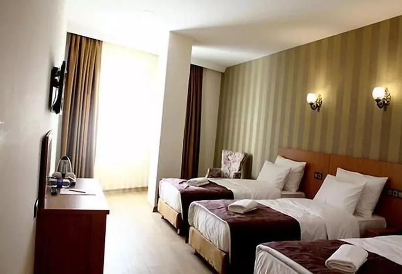 Fotos del hotel Realist:  15