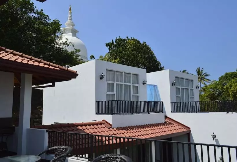 Villa Baywatch Rumassala