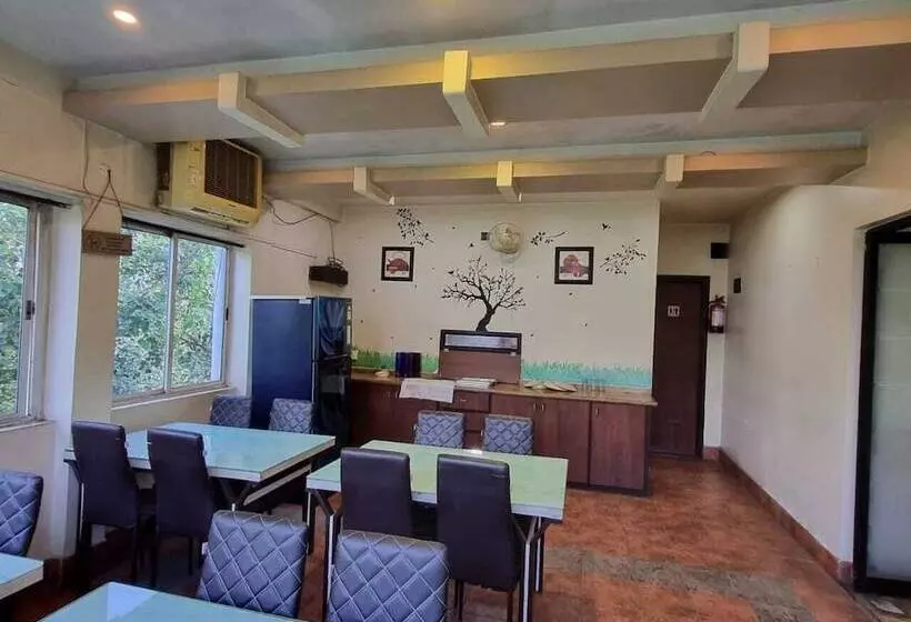 Fotos del hotel Bhammar S Inn  A Pure Veg:  4