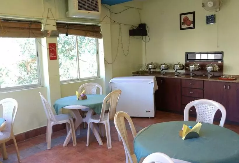 Fotos del hotel Bhammar S Inn  A Pure Veg:  25