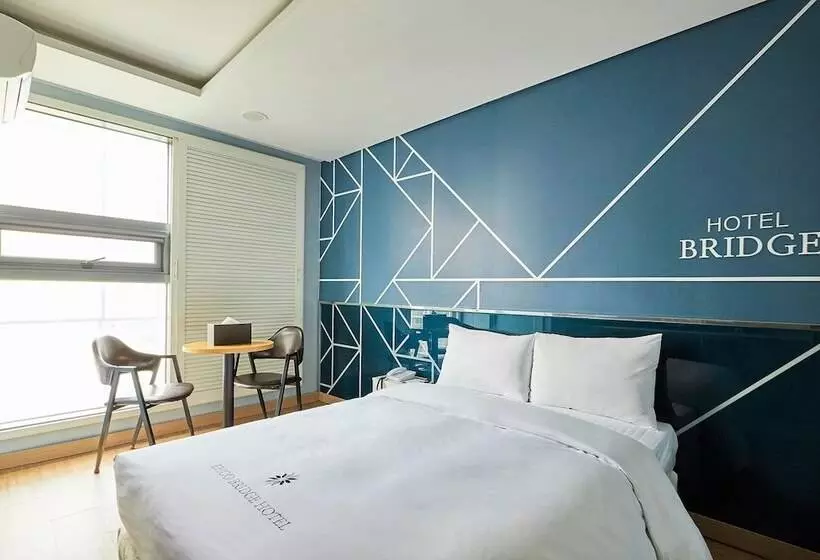 Fotos del hotel Bridge:  20