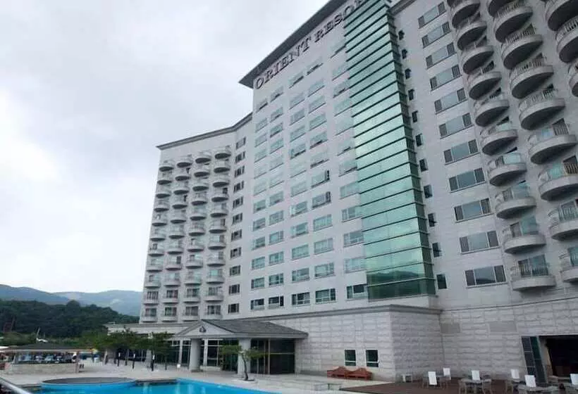 Orient Hotel & Resort