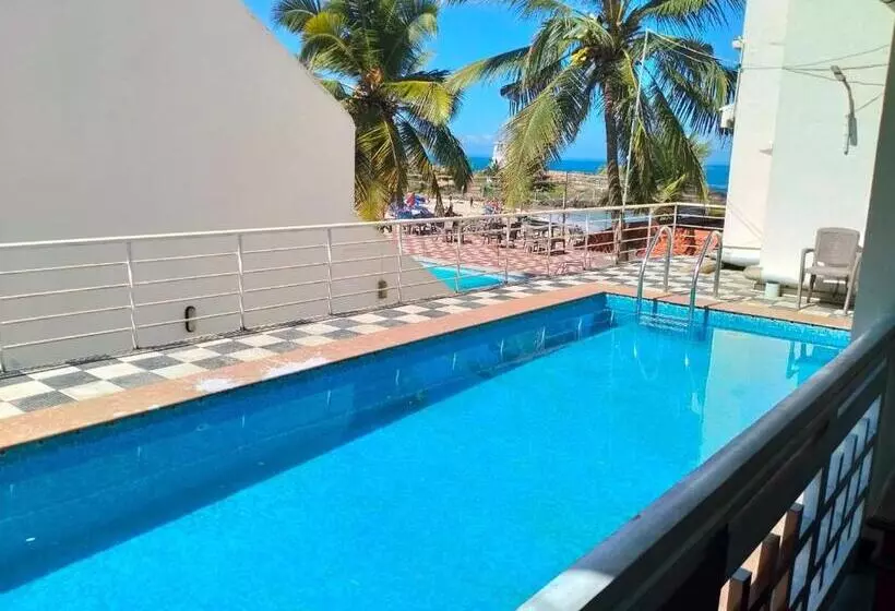 Fotos del hotel Searock Beach Resort:  2