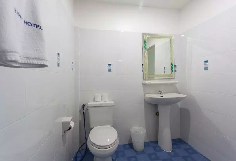 Fotos del hotel The Expat:  15