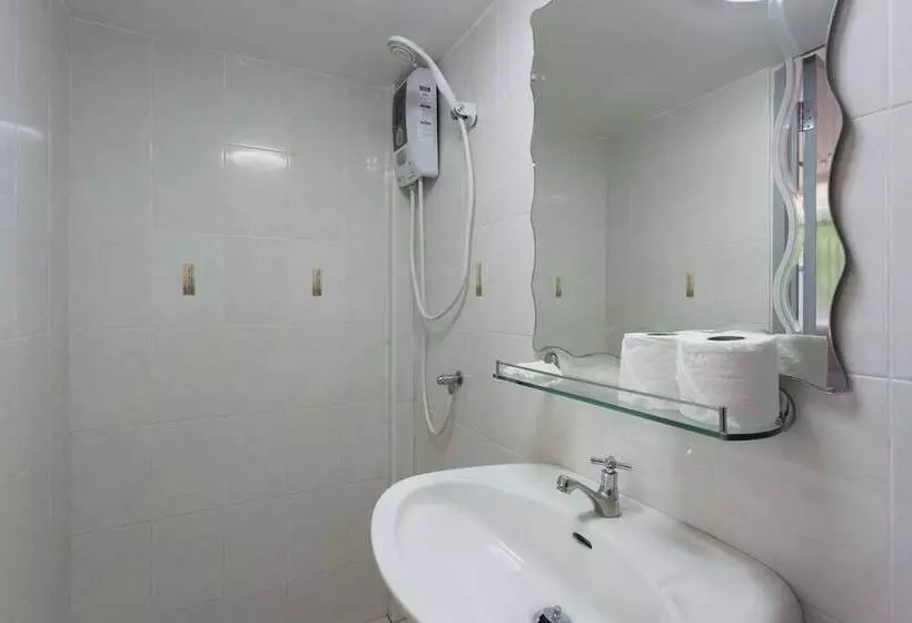 Fotos del hotel The Expat:  11