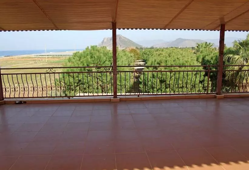 Fotos del hotel Koru Beach Club:  3