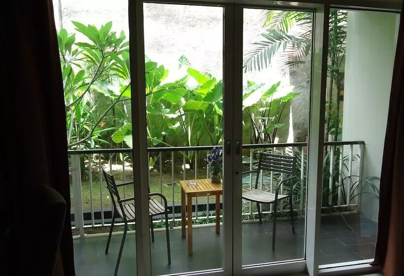 Fotos del hotel Scarlet Makassar:  15