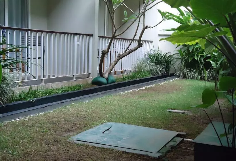 Fotos del hotel Scarlet Makassar:  17