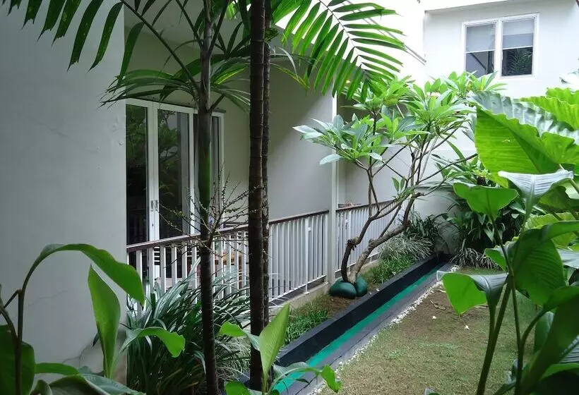 Fotos del hotel Scarlet Makassar:  21