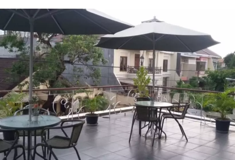 Fotos del hotel Scarlet Makassar:  8