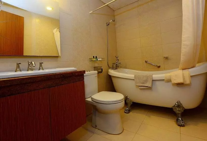 Fotos del hotel Scarlet Makassar:  9