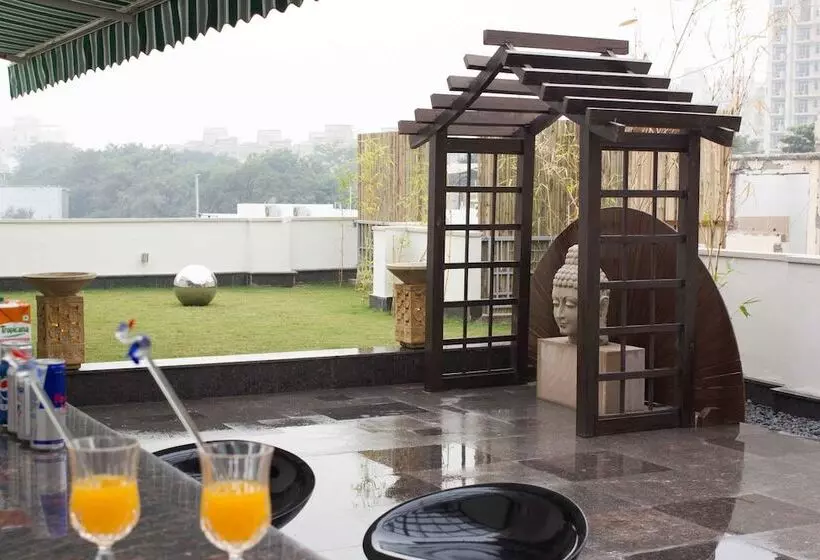 Fotos del hotel Stately Suites Mg Road:  13