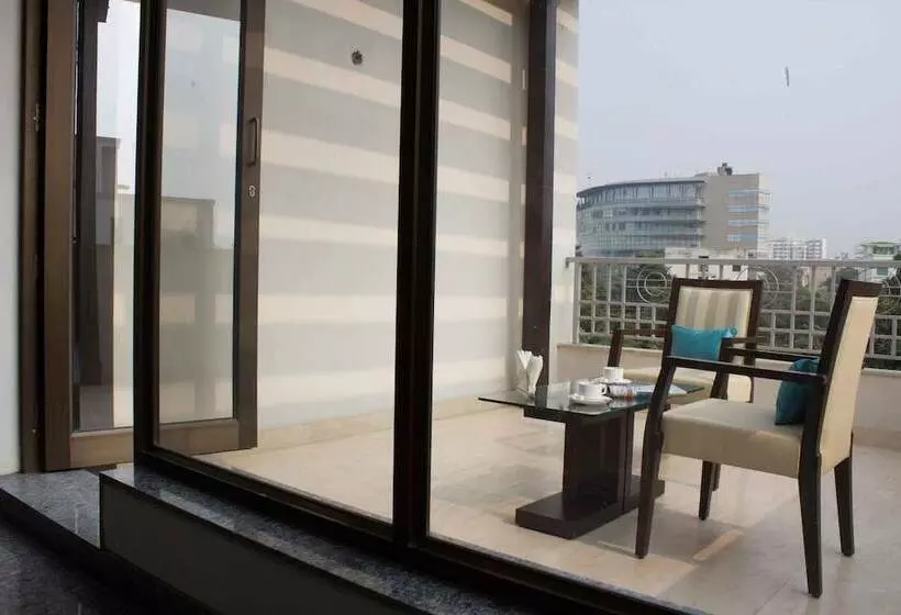 Fotos del hotel Stately Suites Mg Road:  5