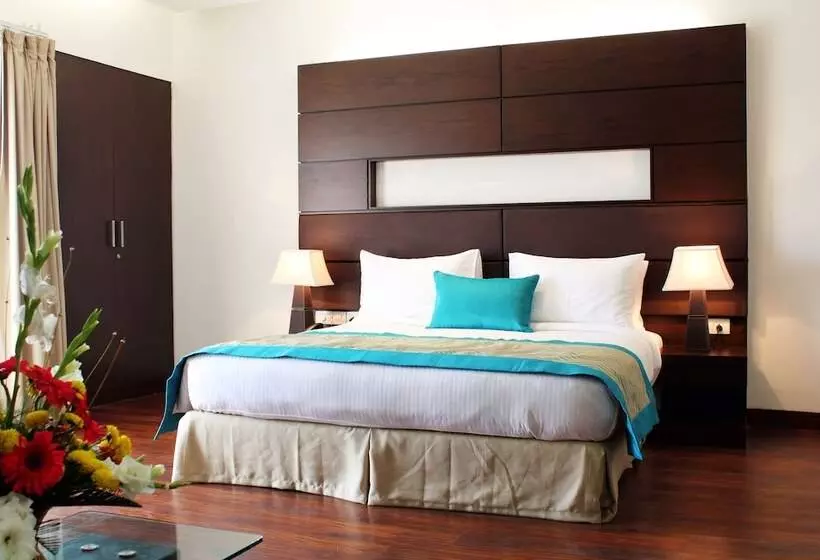 Fotos del hotel Stately Suites Mg Road:  10