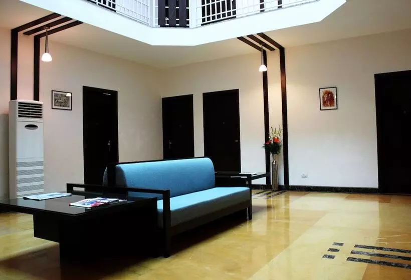 Fotos del hotel Stately Suites Mg Road:  25