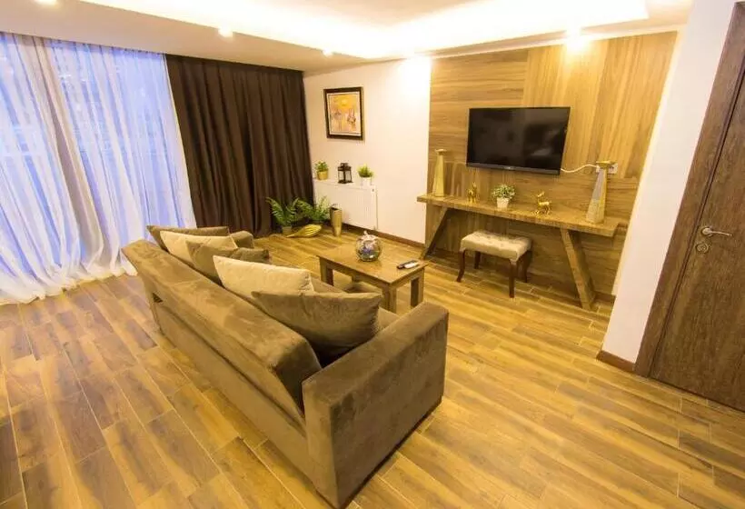 Fotos del hotel A Palace Suites:  20