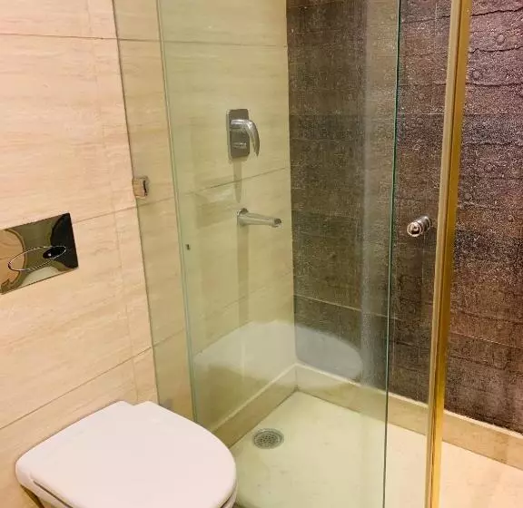 Fotos del hotel Metropolis Tourist Home:  9