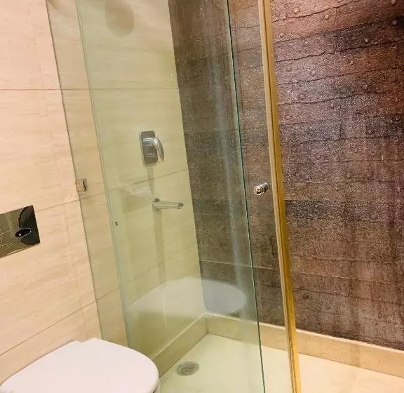 Fotos del hotel Metropolis Tourist Home:  5