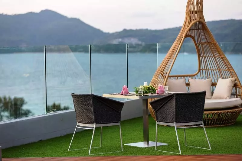 Fotos del hotel Crest Resort & Pool Villas:  5