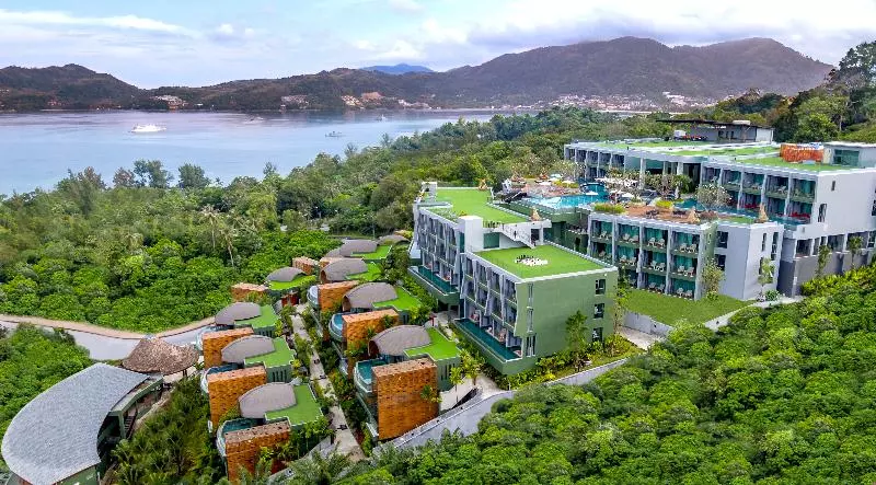 Fotos del hotel Crest Resort & Pool Villas:  15