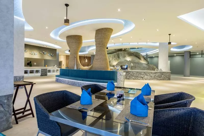 Fotos del hotel Crest Resort & Pool Villas:  11