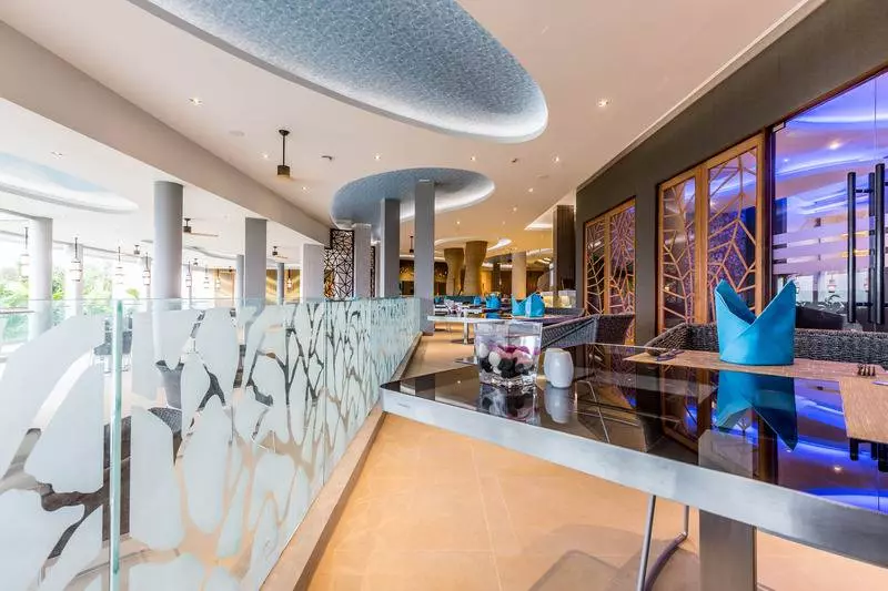 Fotos del hotel Crest Resort & Pool Villas:  7