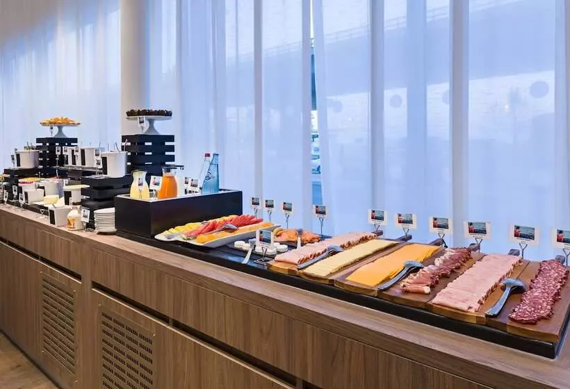 Fotos del hotel Golden Tulip Marseille Euromed:  13