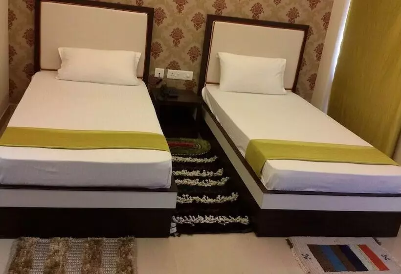 Fotos del hotel Janki International:  5