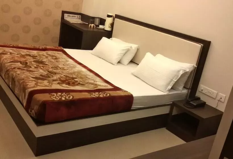 Fotos del hotel Janki International:  12