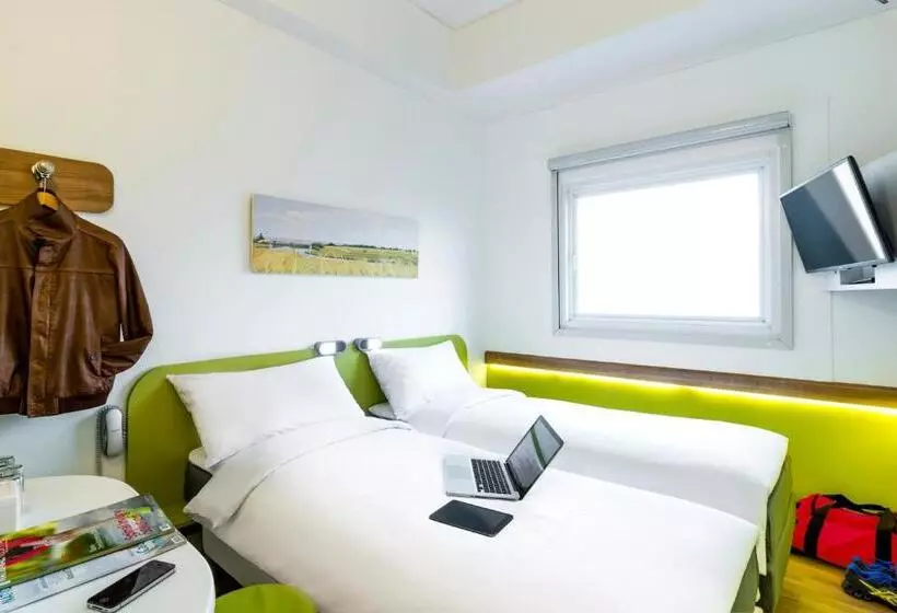 Fotos del hotel Deka  Surabaya Hr Muhammad  Rebranding From Ibis Budget Surabaya Hr Muhammad:  7