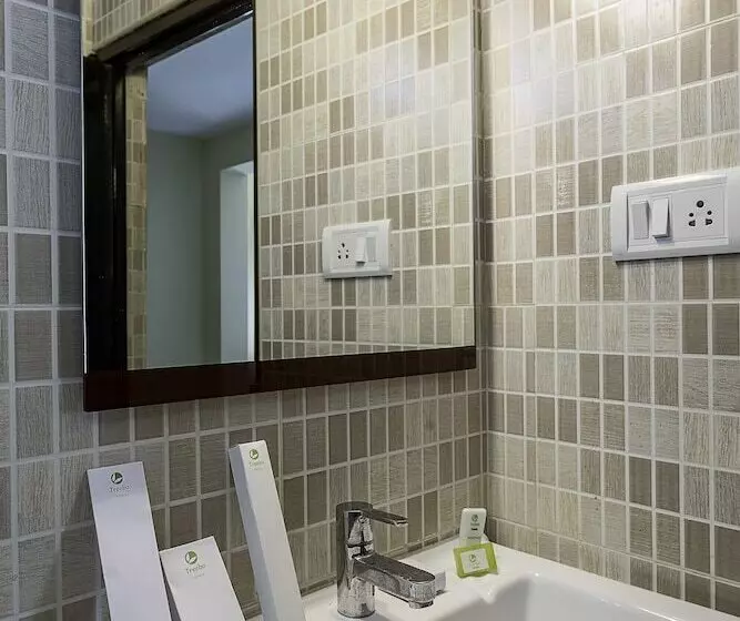 Fotos del hotel Treebo Trend Daffodil Suites:  13