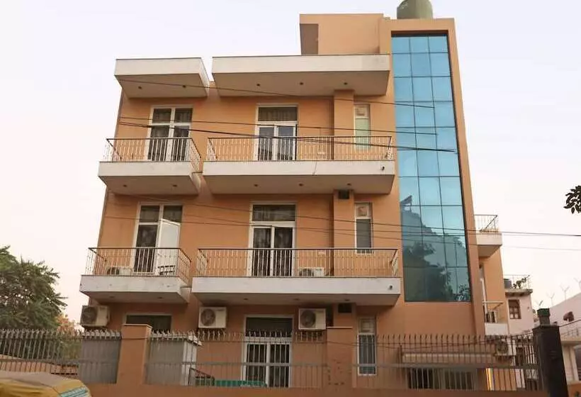 Oyo Rooms Cyber Hub