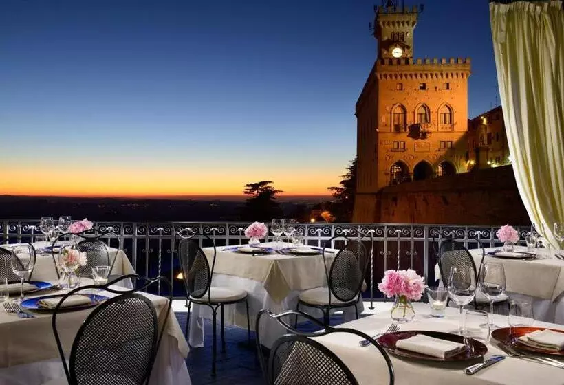 Fotos del hotel Titano Suites:  8