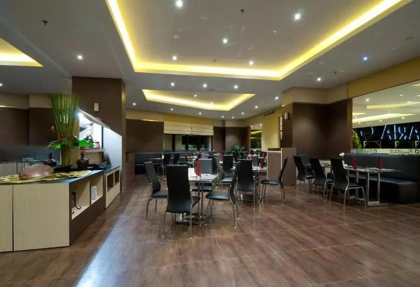 Fotos del hotel Aria Gajayana:  23
