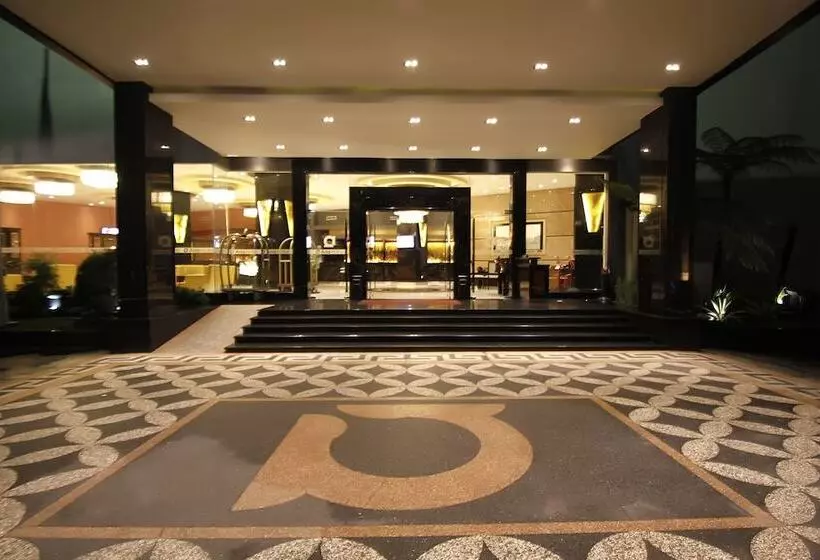 Fotos del hotel Aria Gajayana:  21