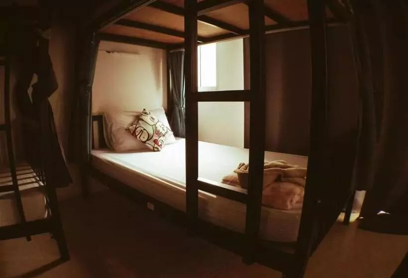 Slumber Party Hostel Phuket Patong