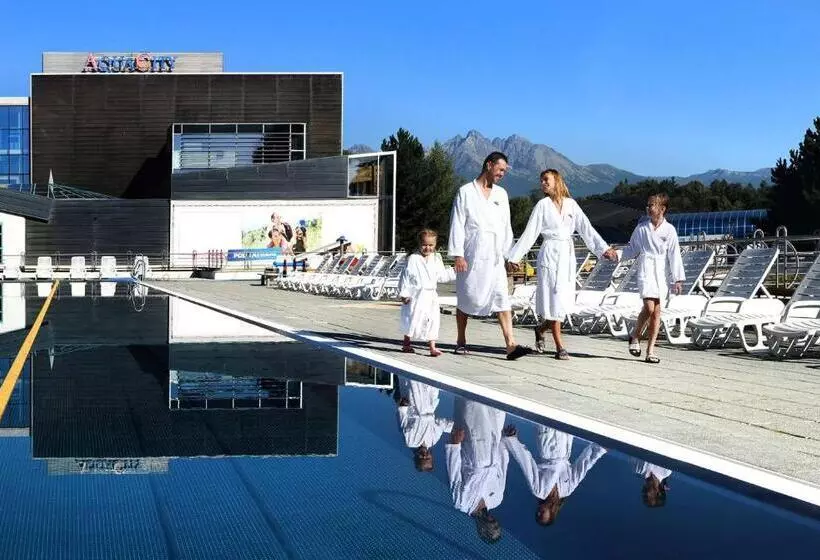 Aquacity Seasons