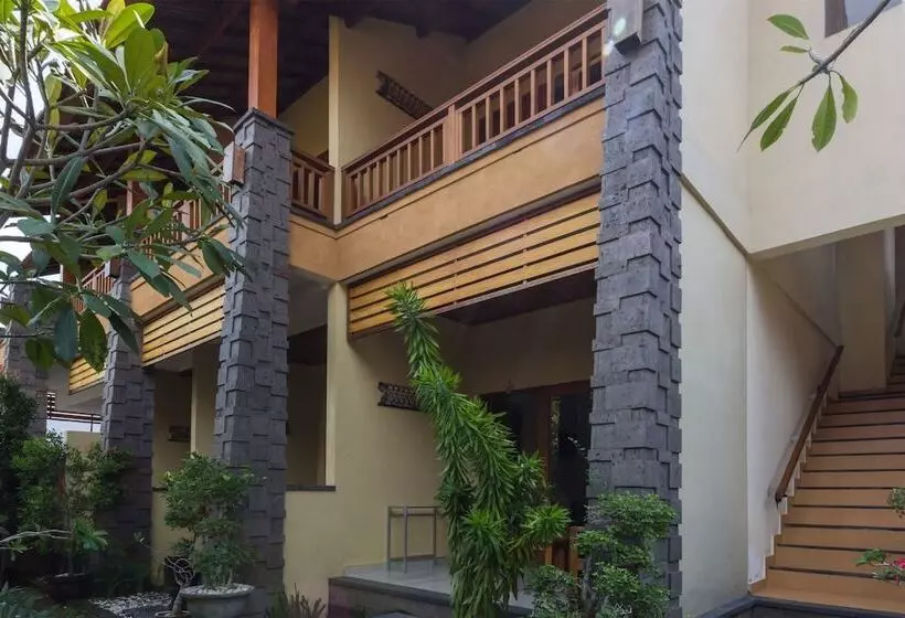 Fotos del hotel Reddoorz @ Danau Tamblingan Sanur:  6