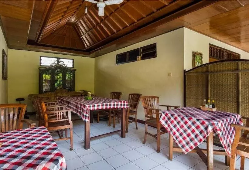 Fotos del hotel Reddoorz @ Danau Tamblingan Sanur:  12