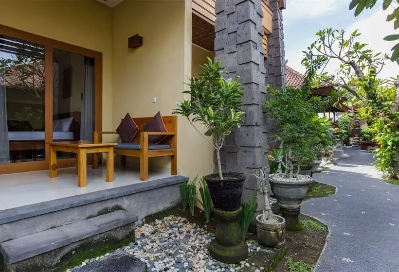 Fotos del hotel Reddoorz @ Danau Tamblingan Sanur:  13